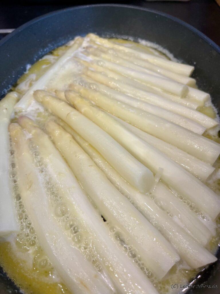 Spargel in der Pfanne zubereiten