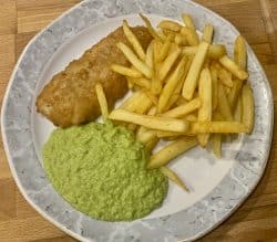 Chips&fish with mushy peas