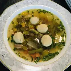 Rinderbrühe mit Markklößchen