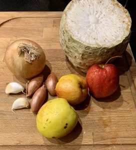 Apfel, Sellerie, Zwiebeln