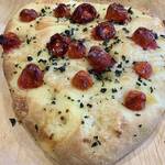 Focaccia mit Tomaten und Käse