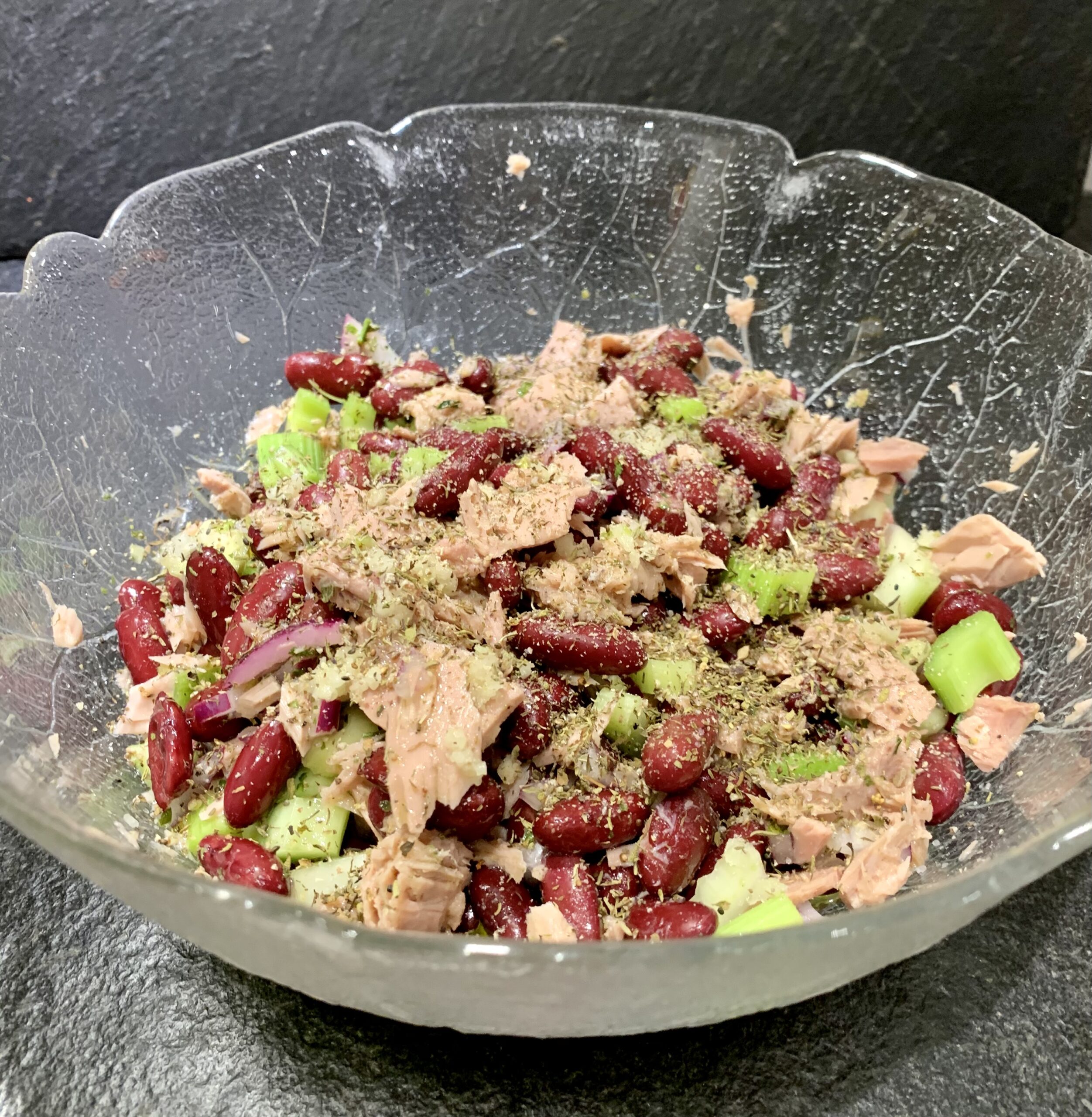 Bohnen-Sellerie-Thunfisch-Salat