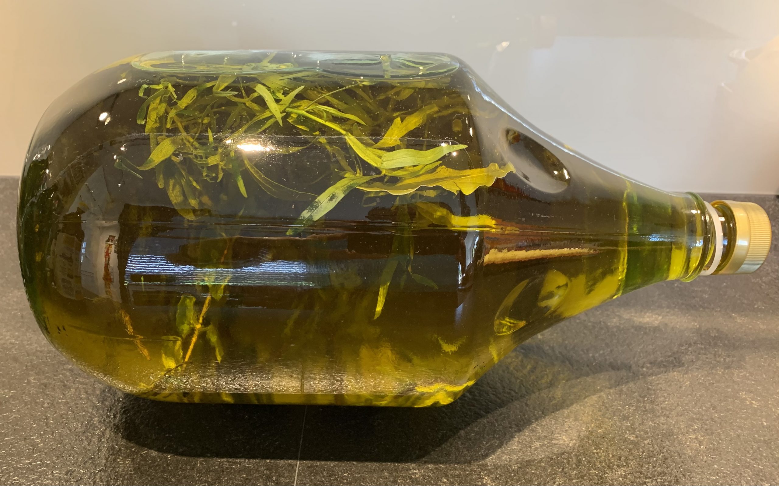 Mediterranes Kräuteröl