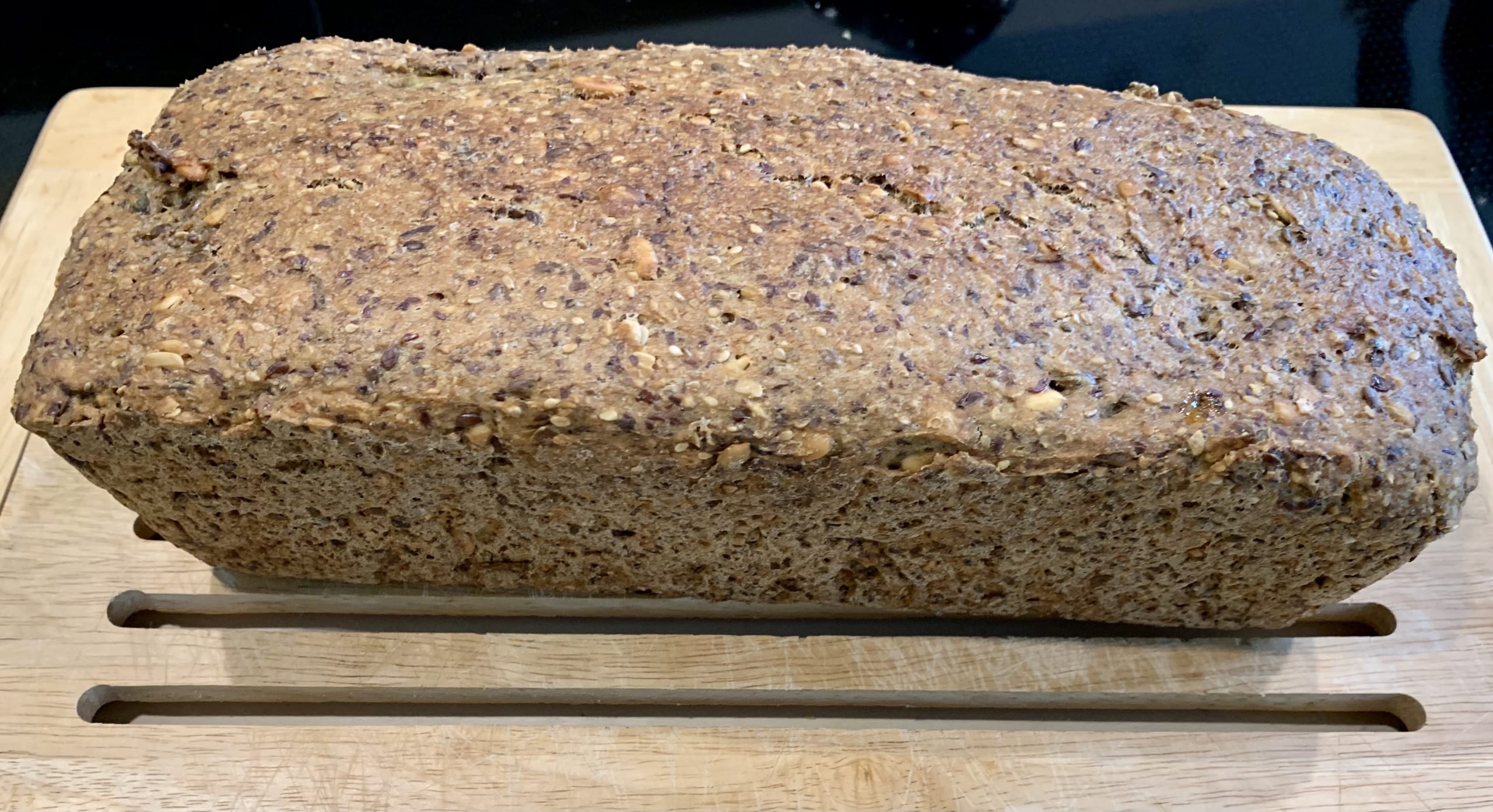 Wunderbrot im K4 Dutch Oven ein leckeres Vollkornbrot Wunderbrot im K4 Dutch Oven ein leckeres Vollkornbrot
