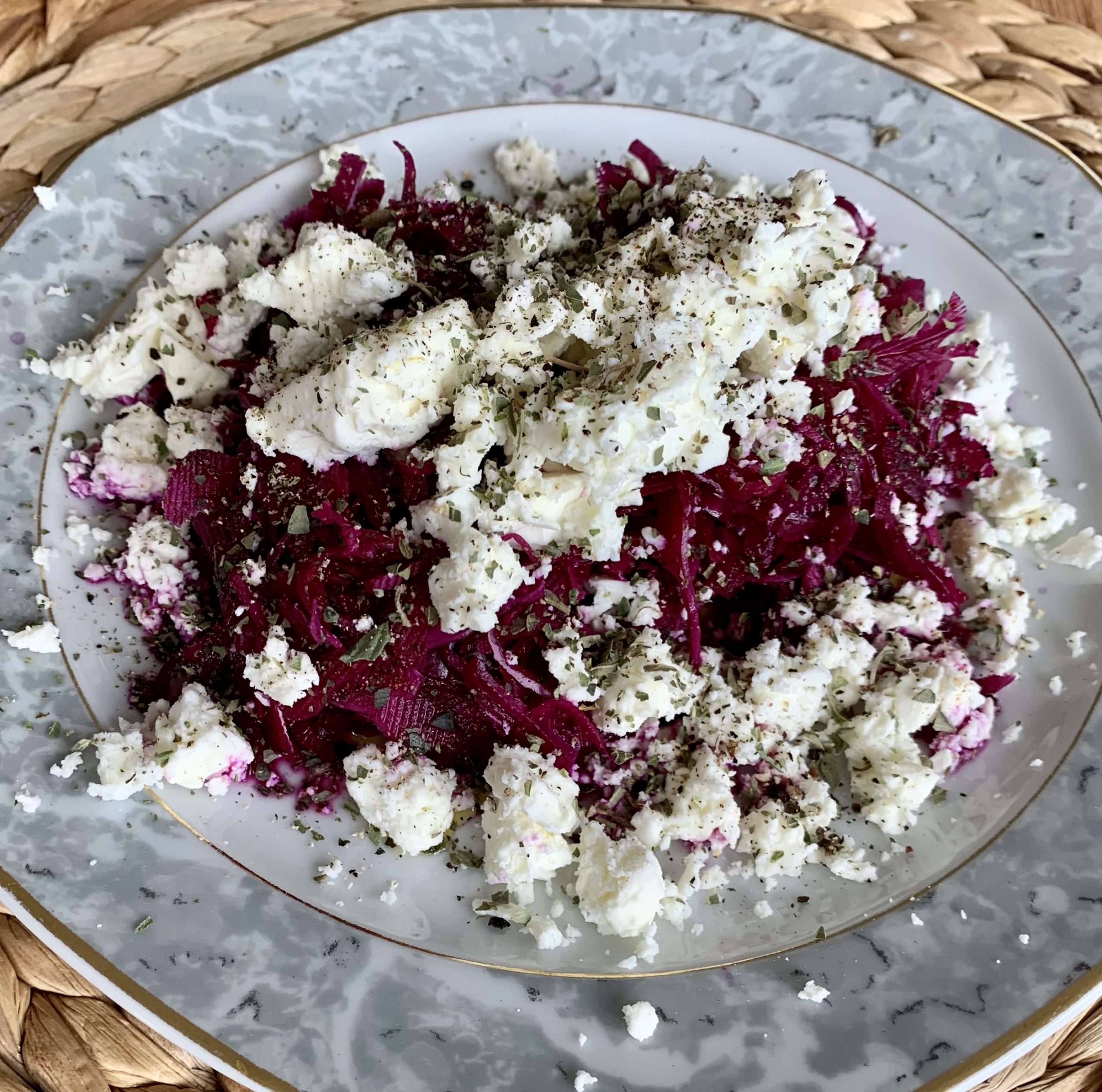 Rotkohlsalat mit Feta