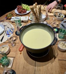 Käsefondue mit dem Dutch Oven