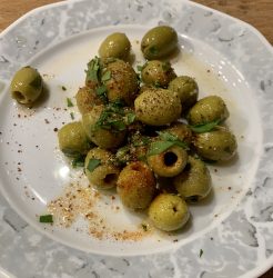 Eingelegte Oliven – Salamura zeytin