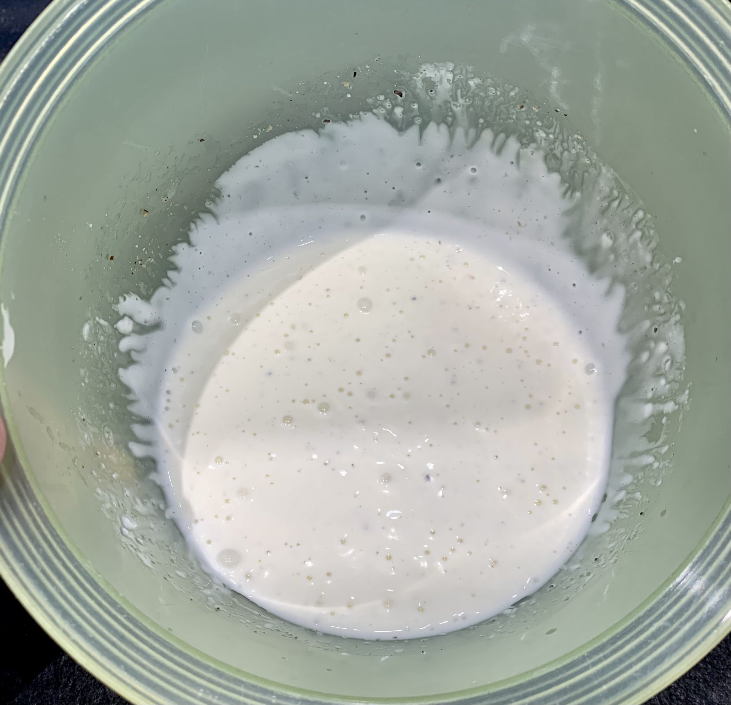 Fruchtiges Joghurt-Curry Dressing