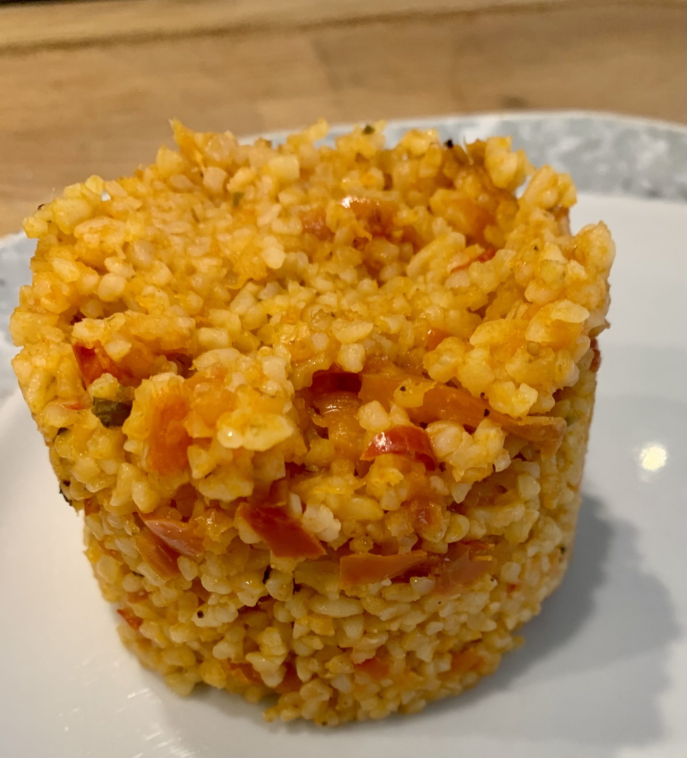 Tomaten-Bulgur Grillbeilage