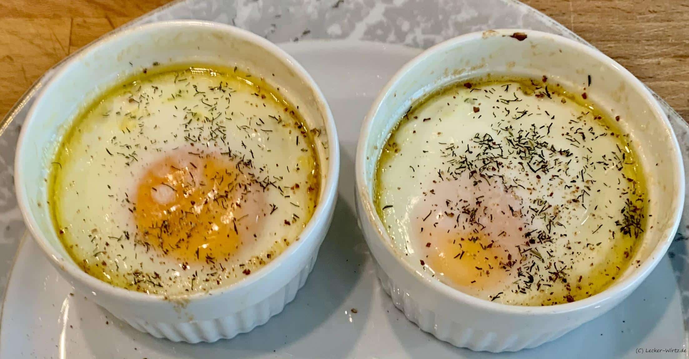 Oeufs cocotte mit Lachs und Dill