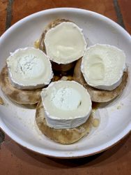 Champignons mit Ziegenkäse überbacken