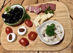 Herzhafte Vorspeisenplatte