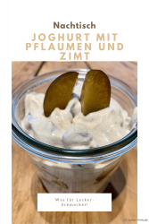 Joghurt mit Pflaumen und Zimt