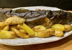 Gebackener Saibling im Champignon Bett mit Rosmarin Wedges