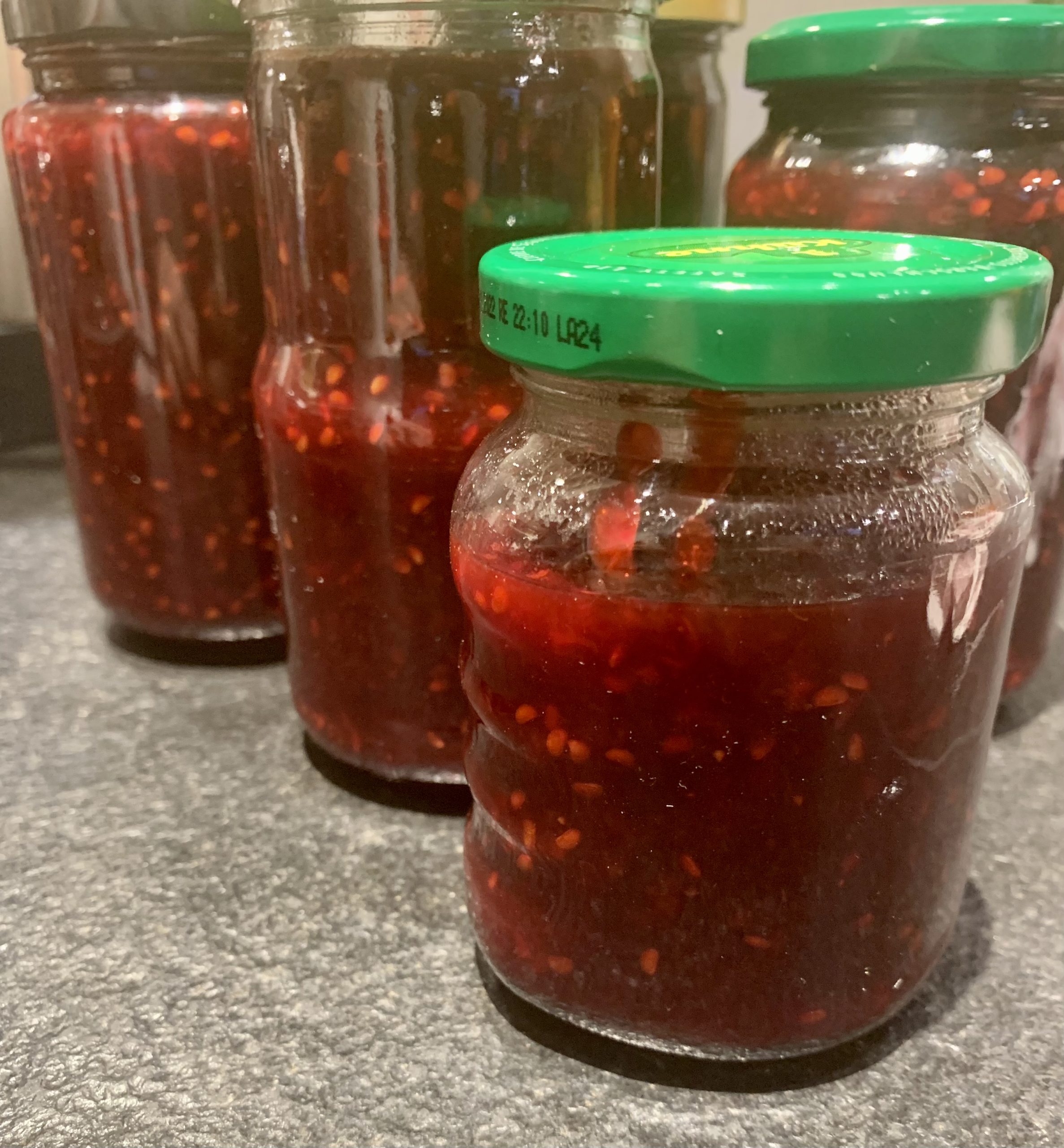 Brombeermarmelade frisch geerntet