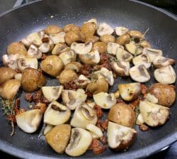 Gebratene Champignons mit Thymian