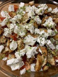 Hähnchen-Gyros Schicht Salat