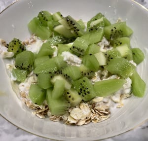 Haferflocken mit Kiwi und Honig