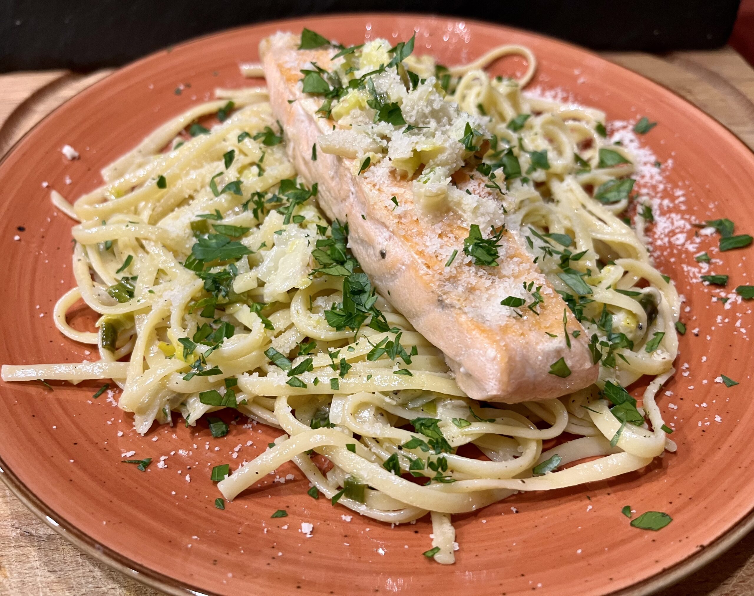 Lachs-Lauch-Linguine