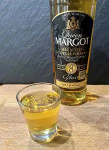 Blended Scotch Whisky Queen Margit 8 years
