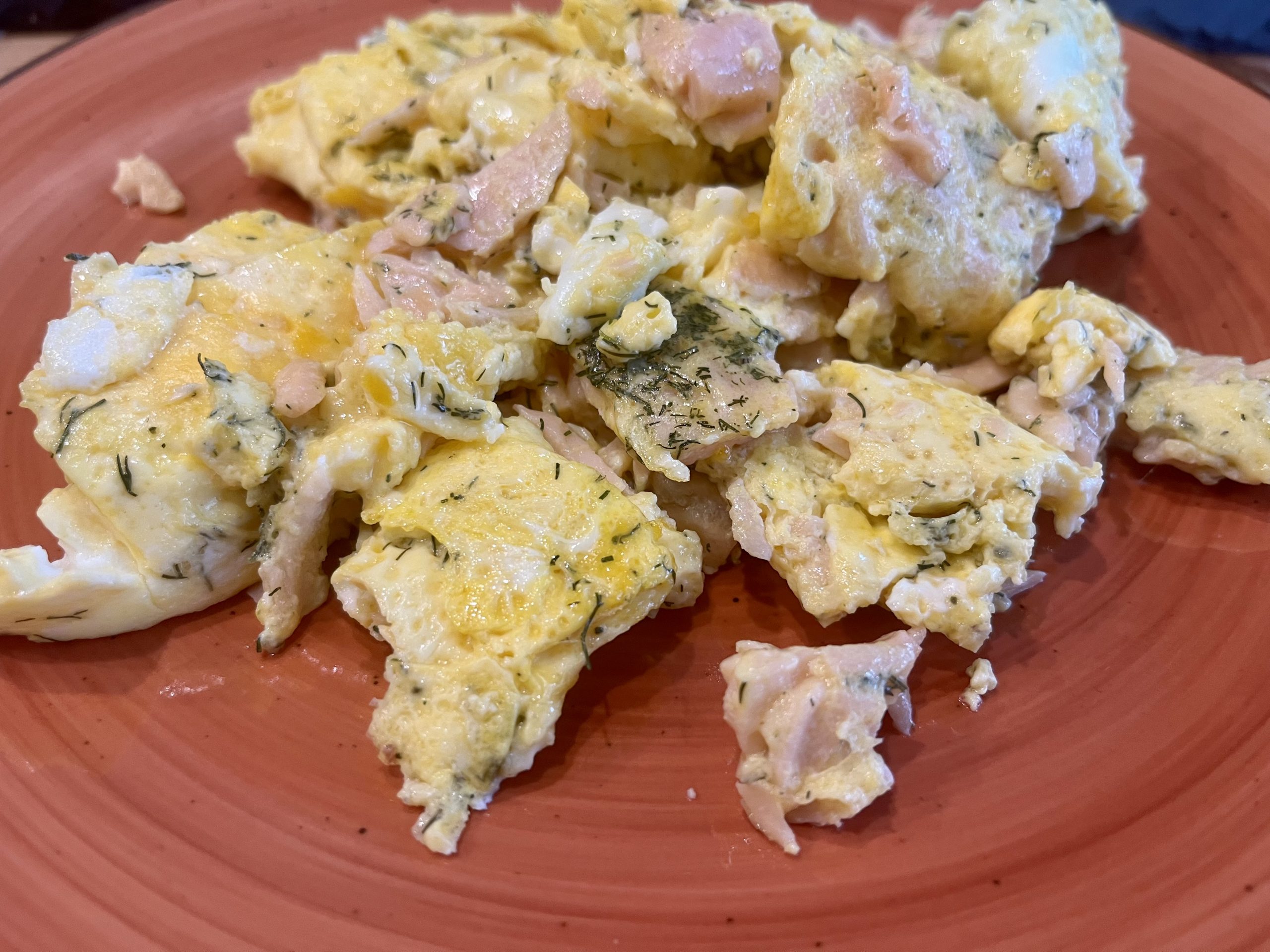 Rührei mit geräuchertem Lachs Rührei mit geräuchertem Lachs