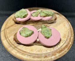 Bauernbrot mit Fleischwurst