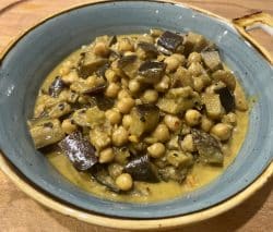 Kichererbsen Curry mit Auberginen
