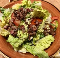 Gemischter Salat mit Vinaigrette de bacon