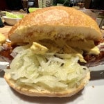 Bratwurst-Krautsalat Brötchen