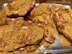 Schweinenacken mit Louis BBQ-Rub