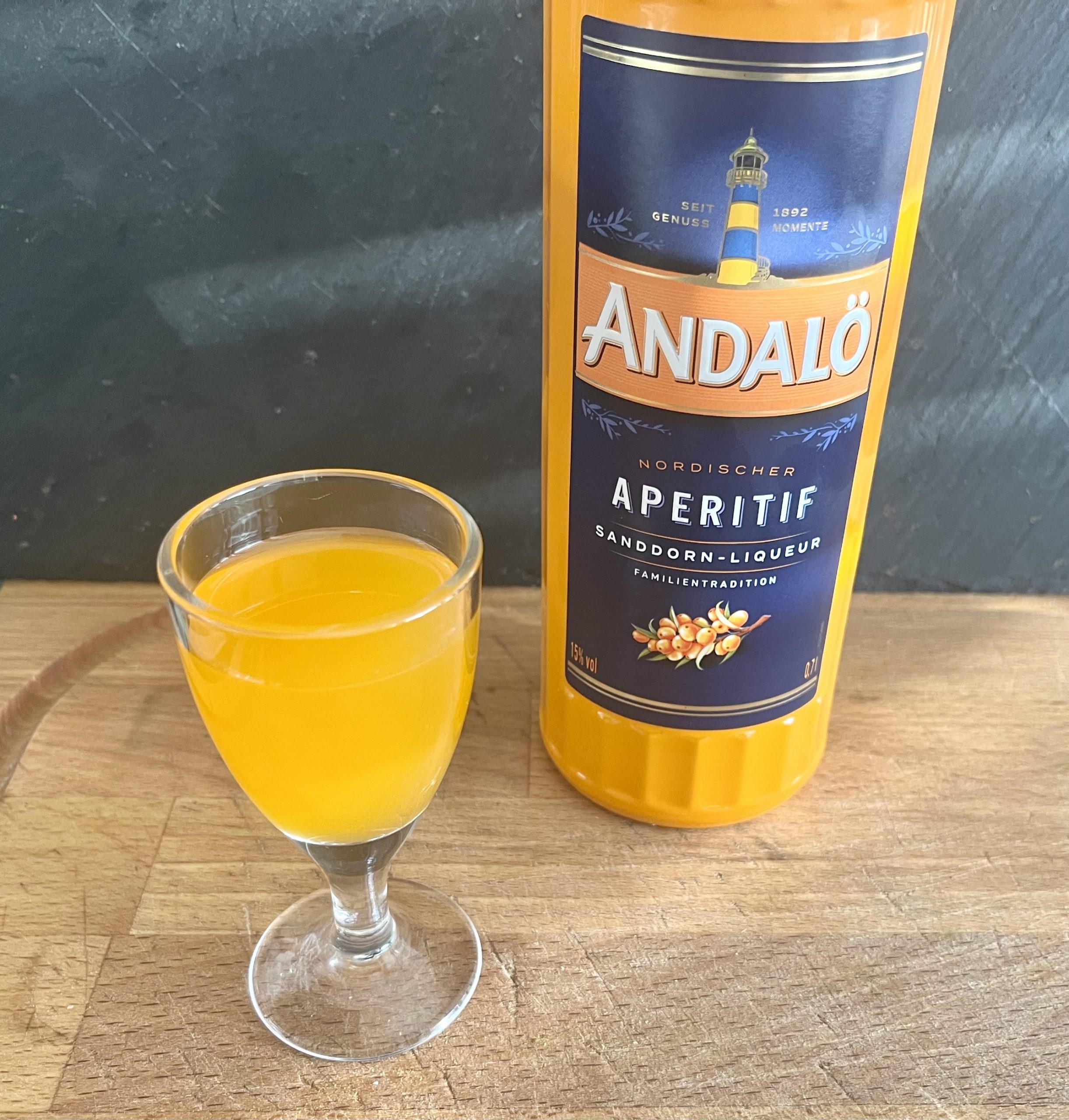Andalö – nordischer Sanddorn Likör