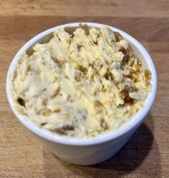 Smokey Garlic Butter – Gerösteter Knoblauch-Butter