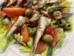 Mediterraner Sardinen-Salat