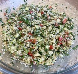 Türkischer Couscous Salat mit Chili (scharf)