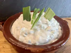 FrüZwiTzatziki - Tzatziki mit Frühlingszwiebeln