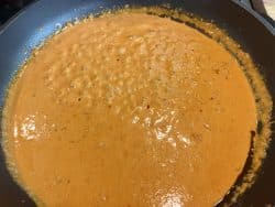 Biber-Salcasi-Sahne Sauce