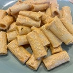 Rigatoni mit Parmesansauce