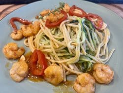 Courgette and spaghetti with chilli scampi