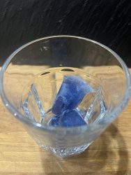 Blaue Eiswürfel