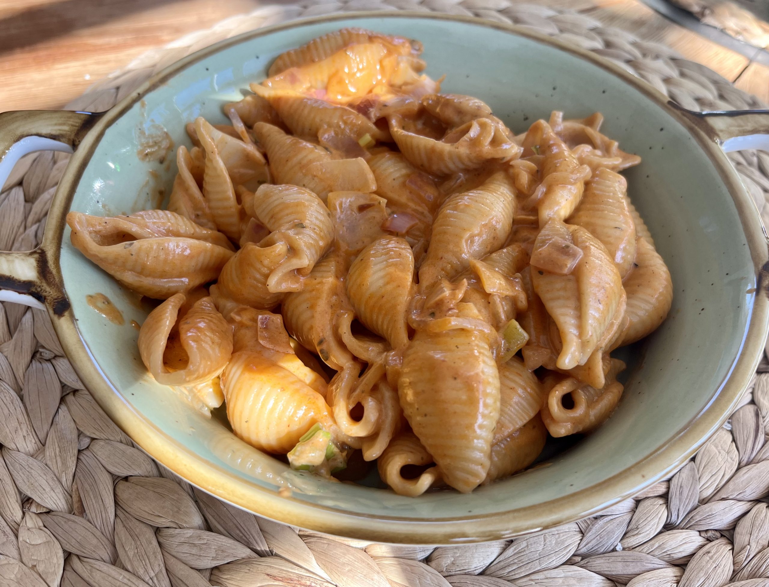 Conchiglie Rigate mit Tomaten-Frischkäsesauce