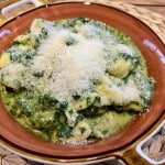 Spinat-Käse Tortellini mit Parmesan