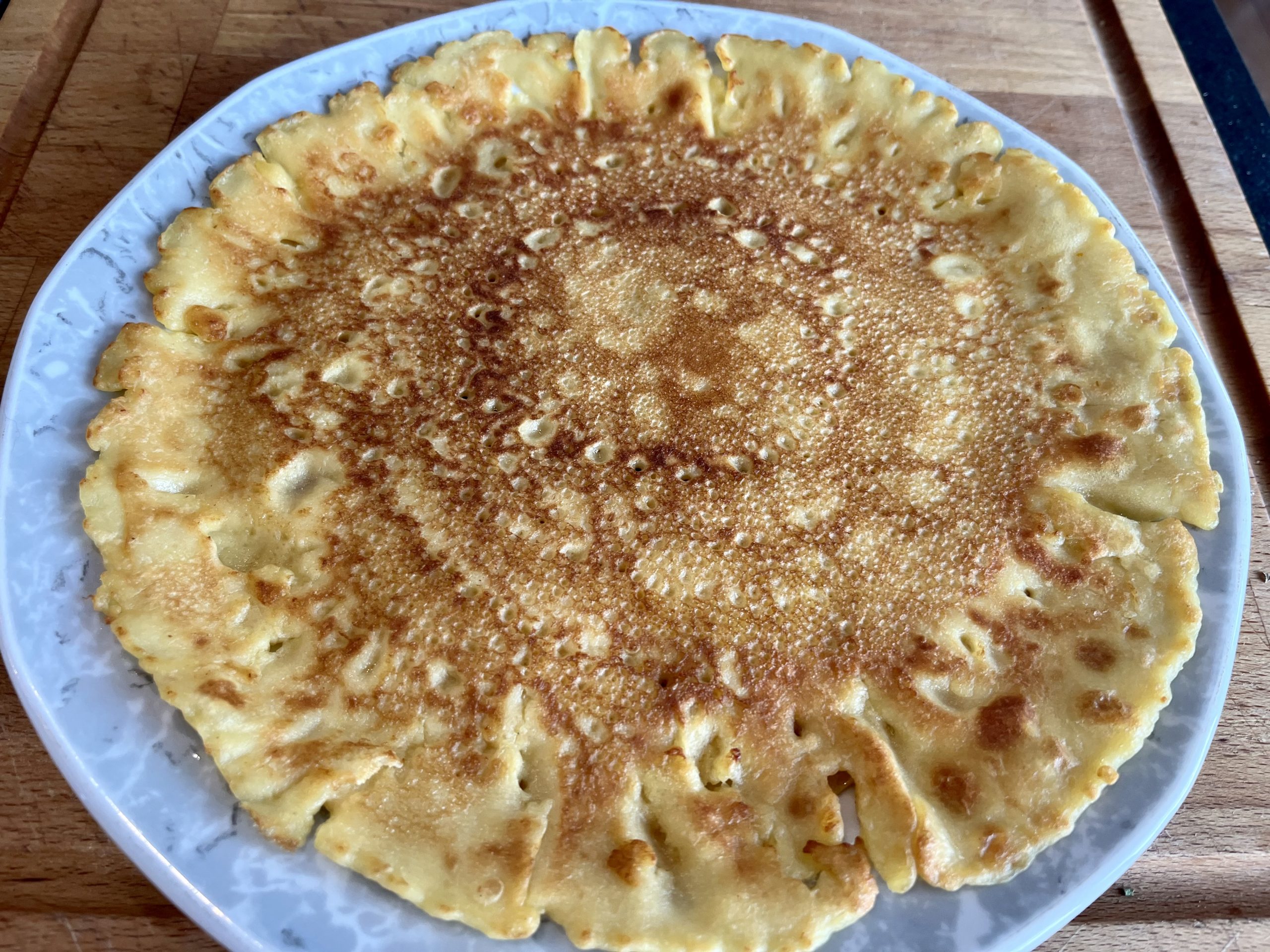 Pfannkuchen aus Kichererbsenmehl Pfannkuchen aus Kichererbsenmehl