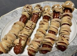 Mumien-Würstchen für Halloween