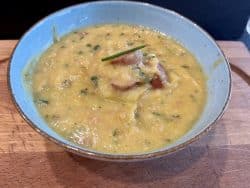 Kartoffelsuppe mit Wiener Würstchen