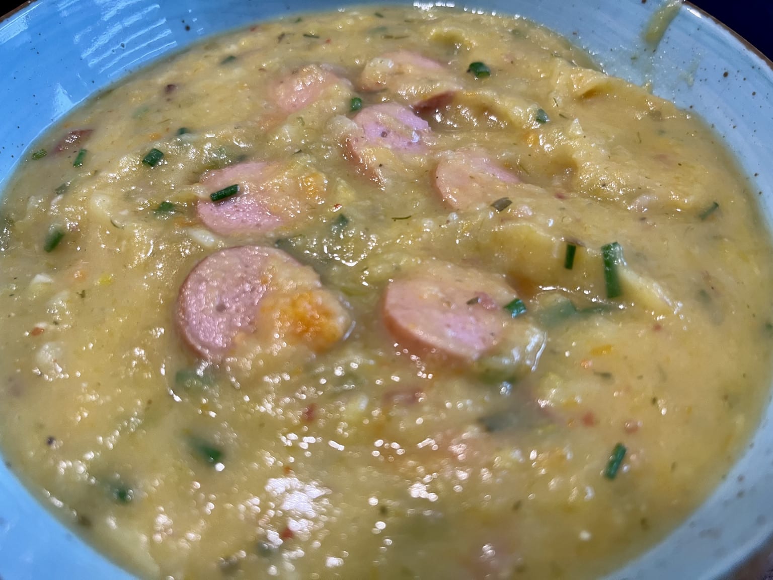 Kartoffelsuppe mit Mettenden Kartoffelsuppe mit Mettenden