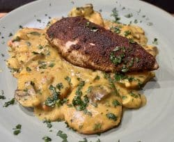 Kreolische Hähnchenbrust mit Süßkartoffel-Pfanne