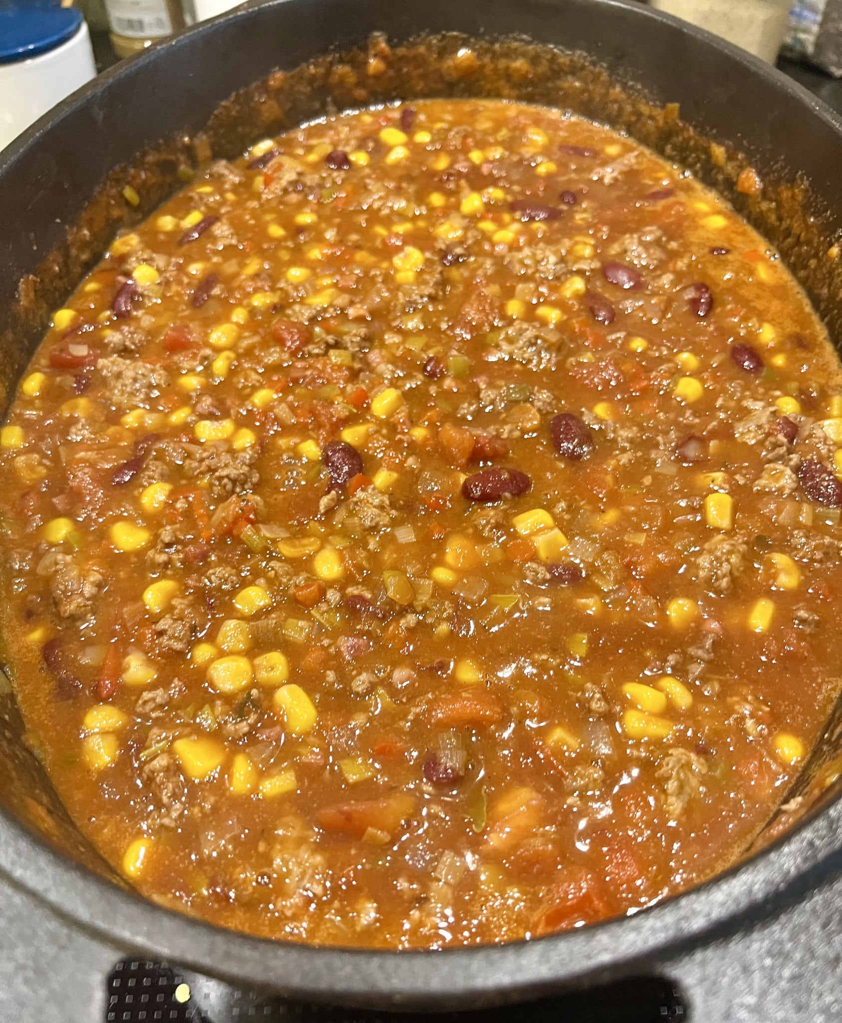 Chili con carne im Dutch Oven Chili con carne im Dutch Oven