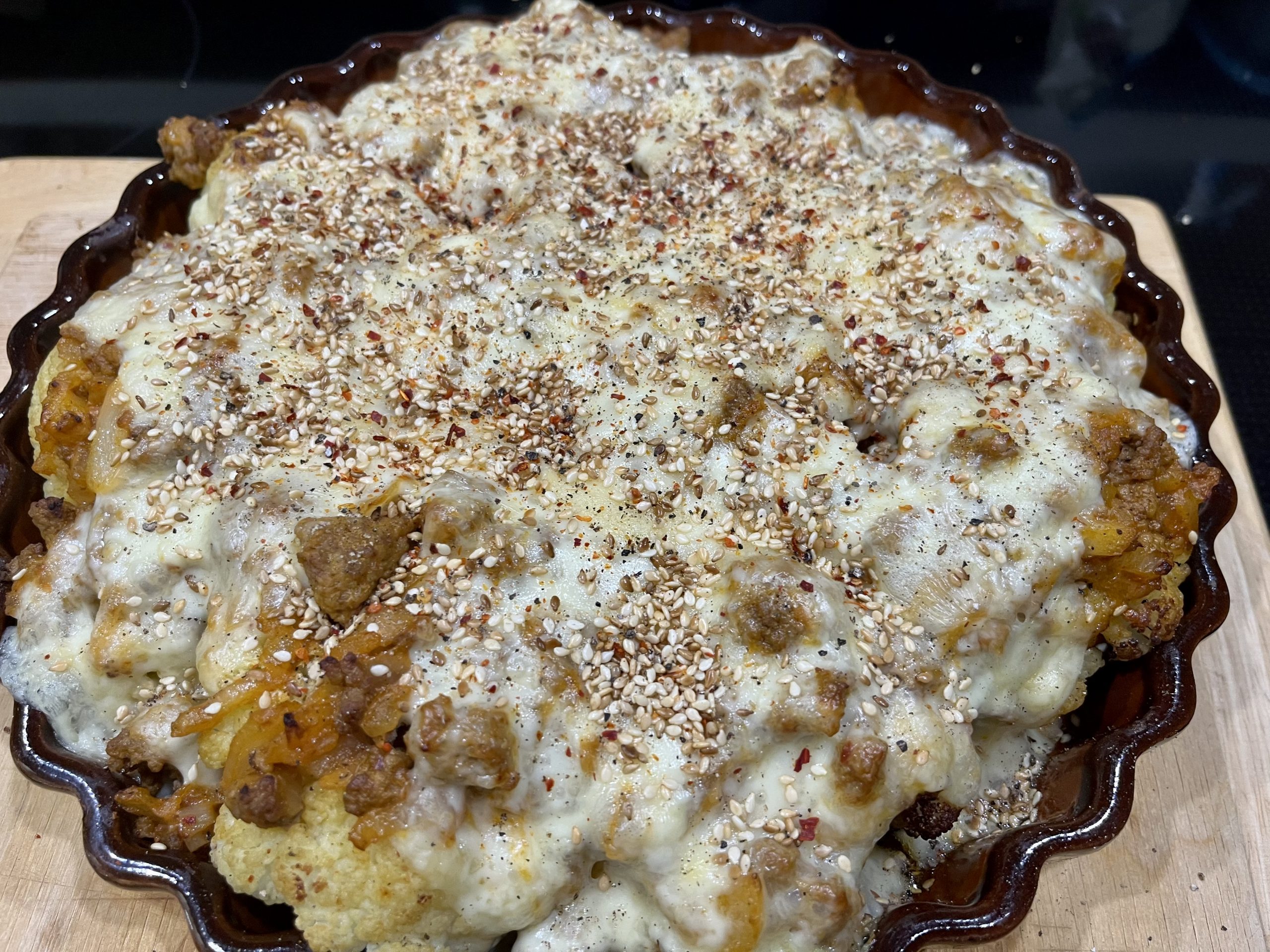 Blumenkohlauflauf mit Hackfleisch und Käse überbacken