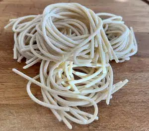 Pici - toskanisch Hartweizen Spaghetti aus Montepulciano