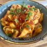 Tortellini mit Auberginen-Tomaten Sauce